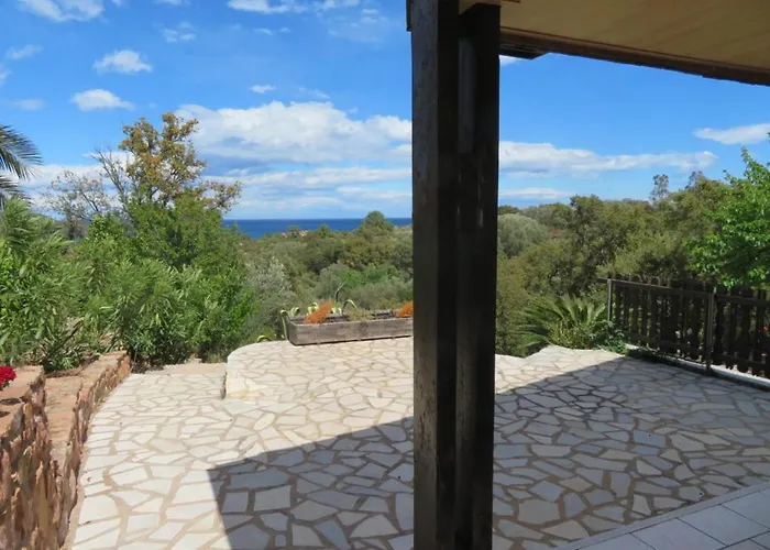 Maison Le Guetali Apartment *